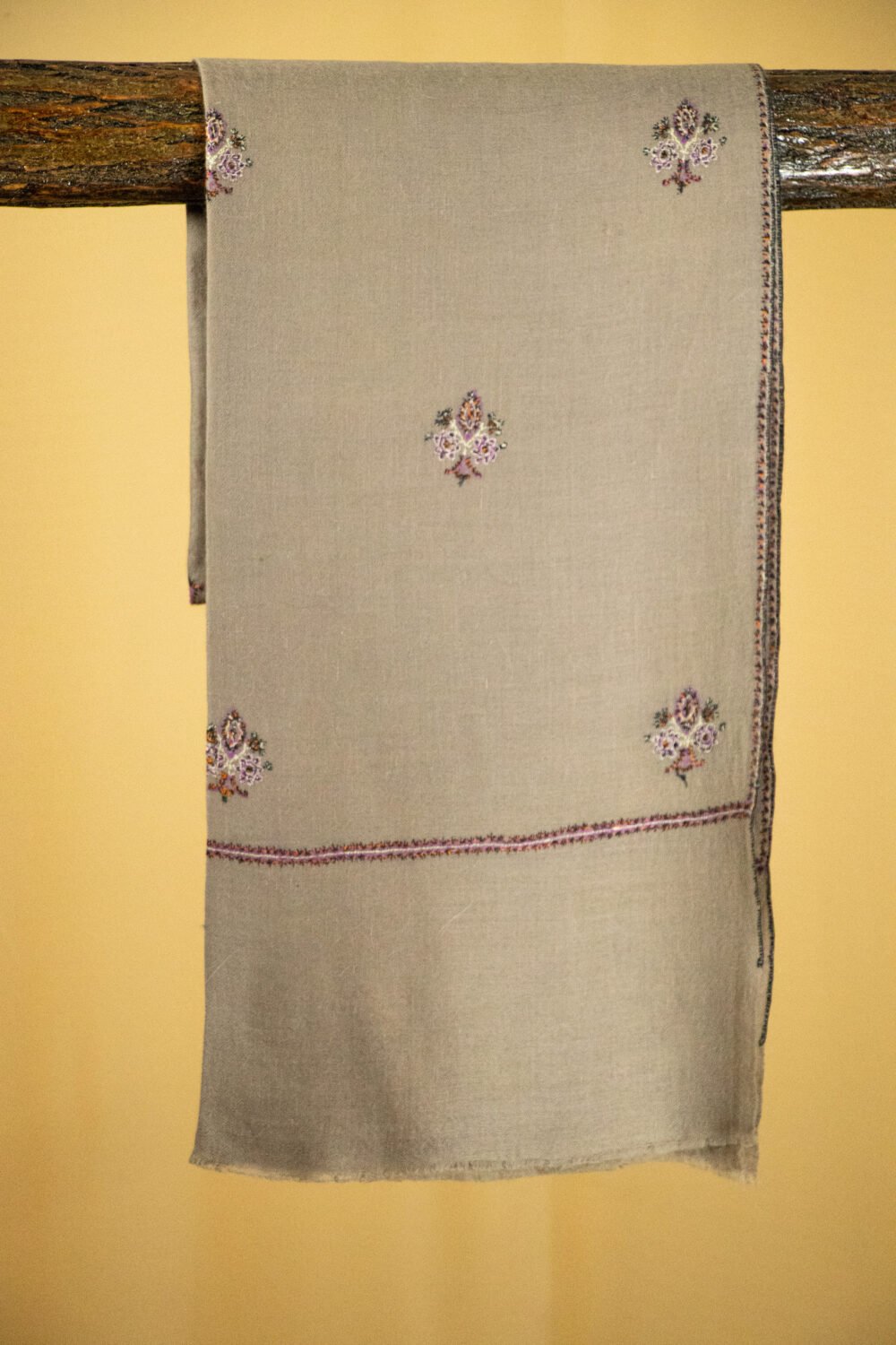 Classic Natural Sozni Pashmina Stole - Image 3